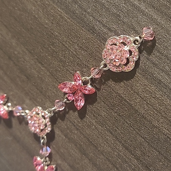 Necklace - Picture 2 of 3